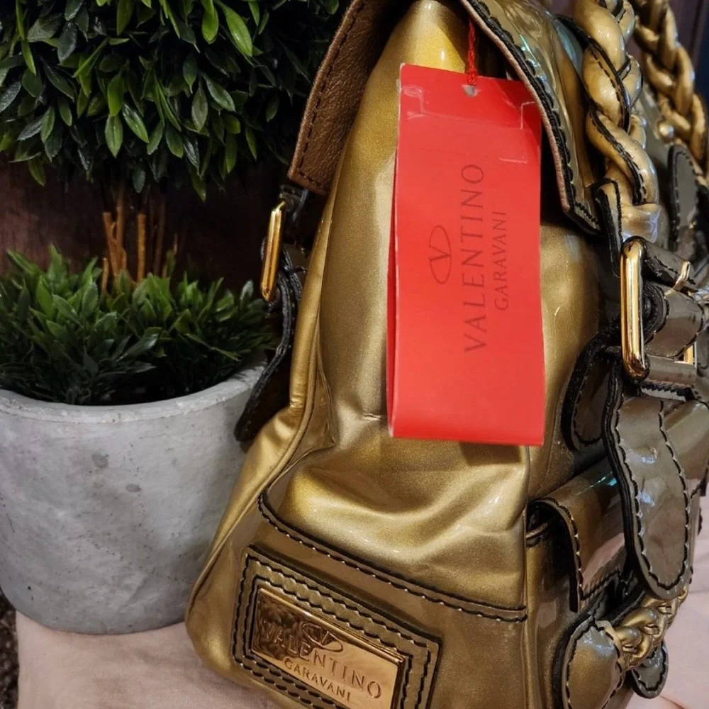 🟠NWT VALENTINO GARAVANI Histoire Braided Handle Patent Leather Satchel in Gold